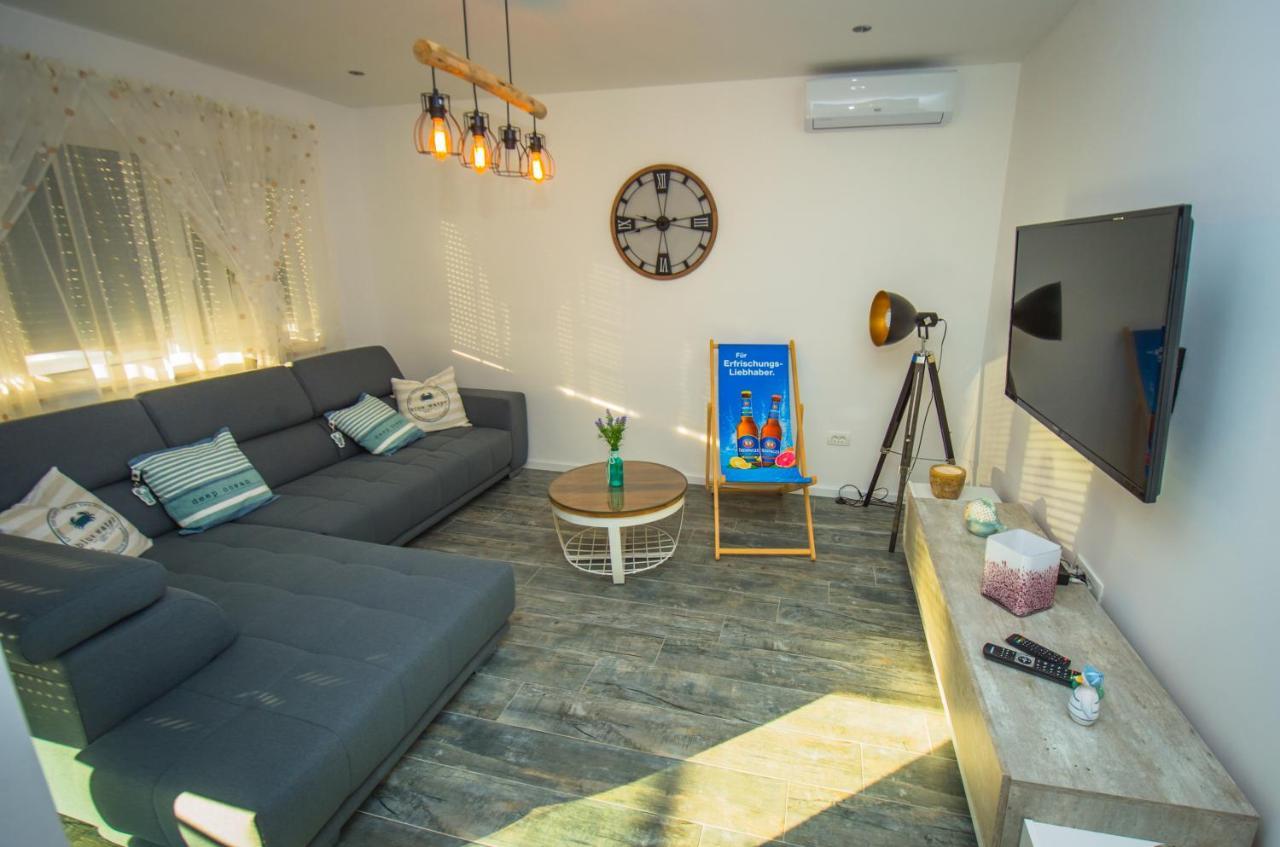 Deluxe 2 Bedroom Apartment With Sea View Baška Voda Zewnętrze zdjęcie