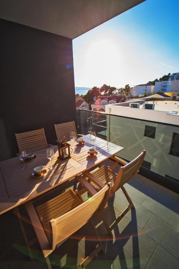 Deluxe 2 Bedroom Apartment With Sea View Baška Voda Zewnętrze zdjęcie