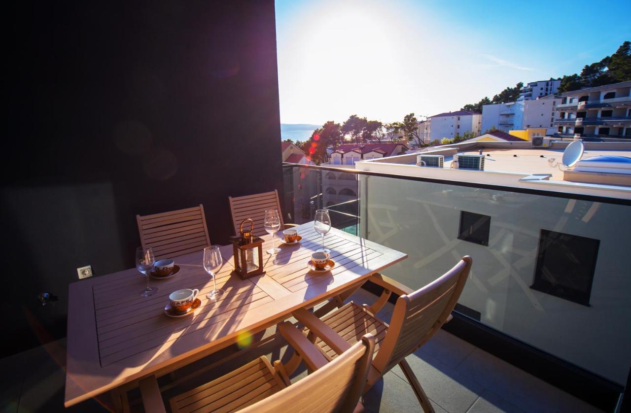 Deluxe 2 Bedroom Apartment With Sea View Baška Voda Zewnętrze zdjęcie