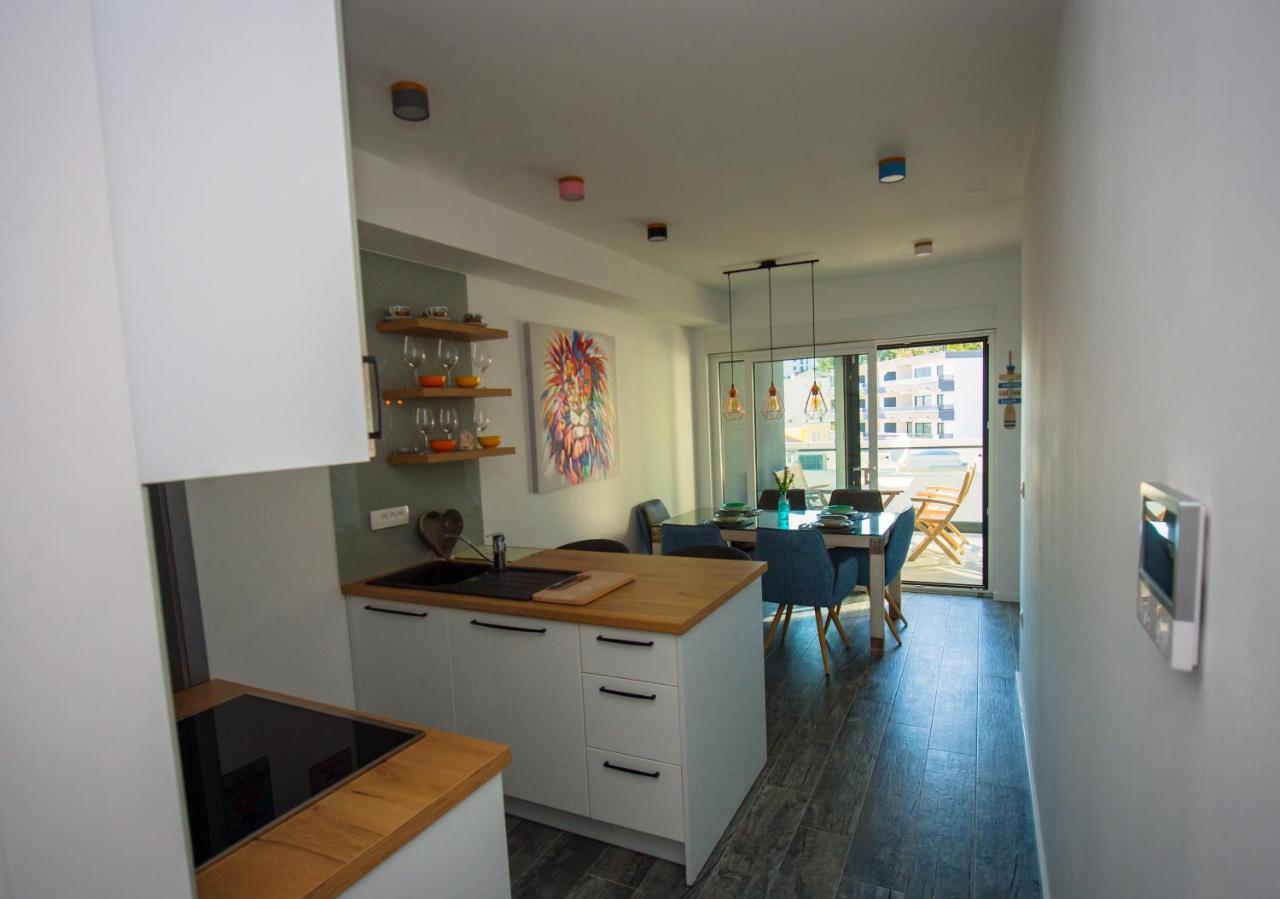 Deluxe 2 Bedroom Apartment With Sea View Baška Voda Zewnętrze zdjęcie